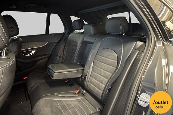 Mercedes-Benz C300 12 of 30