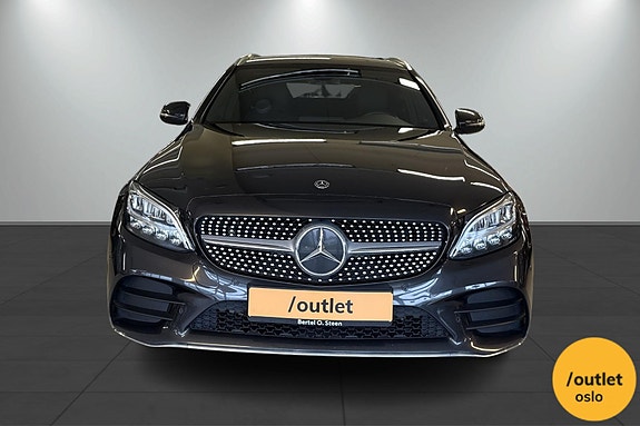 Mercedes-Benz C300 11 of 30