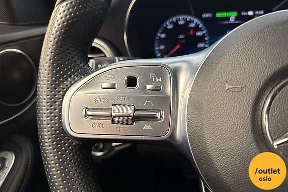 Mercedes-Benz C300 23 of 30