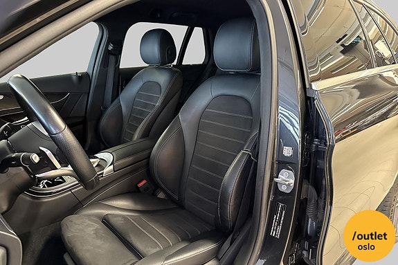 Mercedes-Benz C300 13 of 30