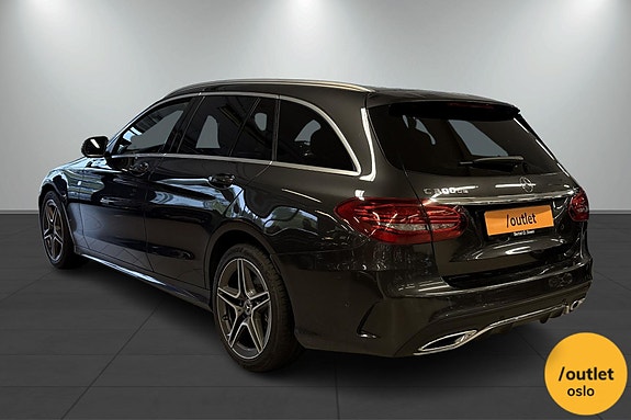 Mercedes-Benz C300 3 of 30