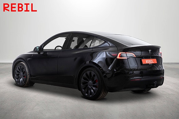 Tesla Model Y 5 of 28