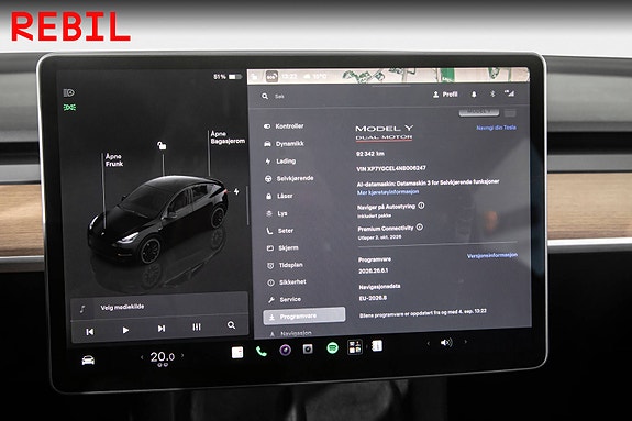 Tesla Model Y 13 of 28