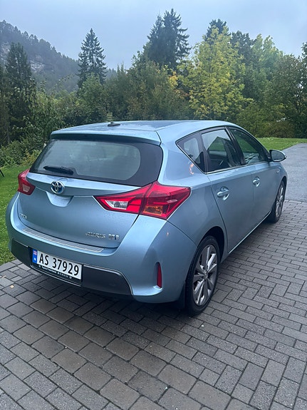 Toyota Auris 3 of 19