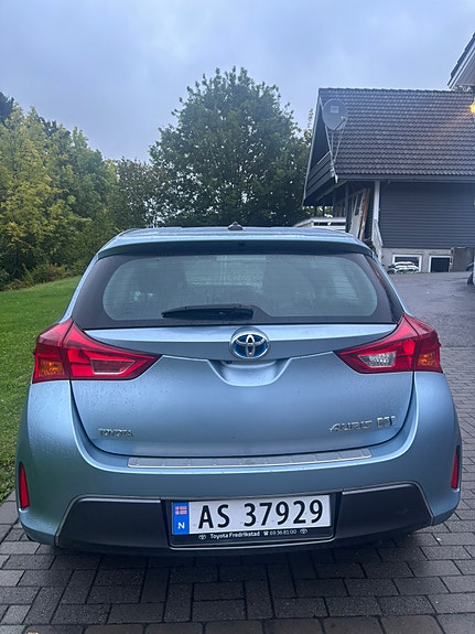 Toyota Auris 5 of 19