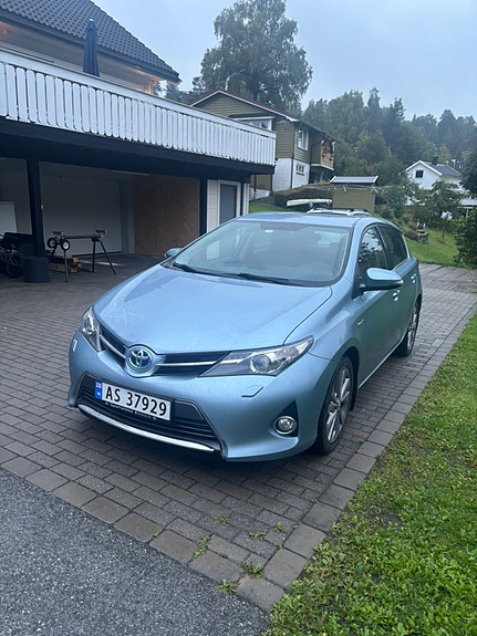 Toyota Auris 2 of 19