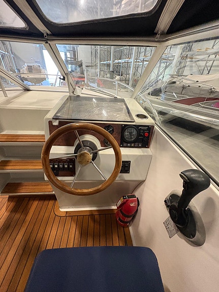 Ibiza 21 Touring | Mercruiser 120hk Diesel | 2004mod | Formiddlingsalg | 6 of 11