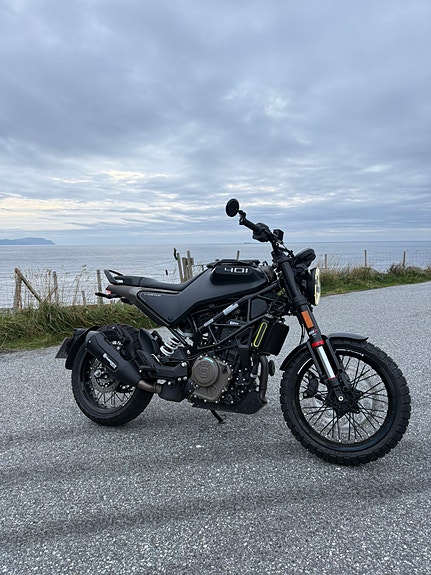 Husqvarna Svartpilen 401 4 of 8