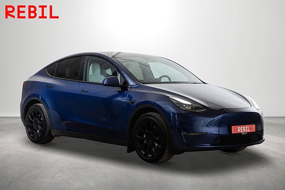 Tesla Model Y 4 of 27