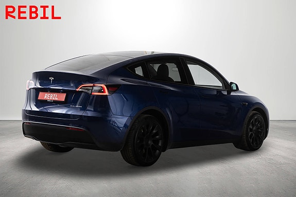 Tesla Model Y 7 of 27