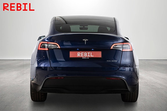 Tesla Model Y 6 of 27
