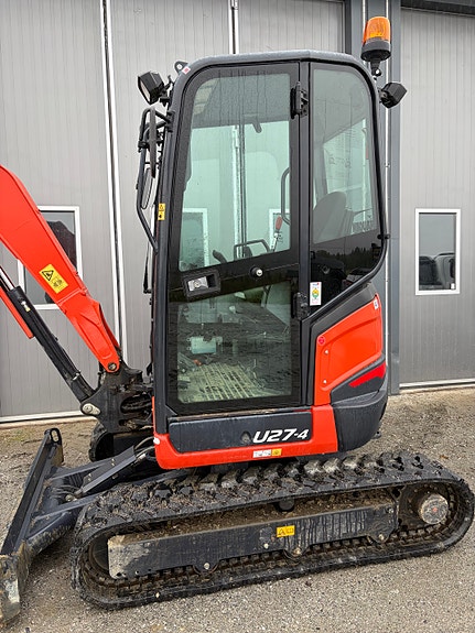 Kubota U27-4 2 of 11