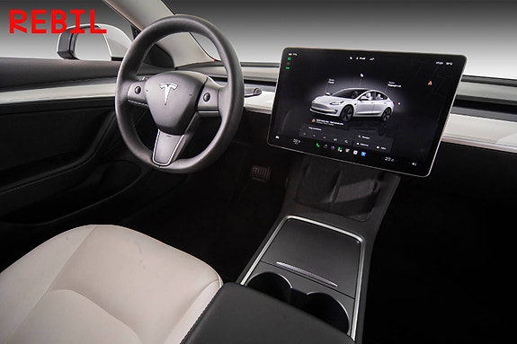 Tesla Model 3 14 of 27