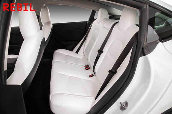 Tesla Model 3 10 of 27
