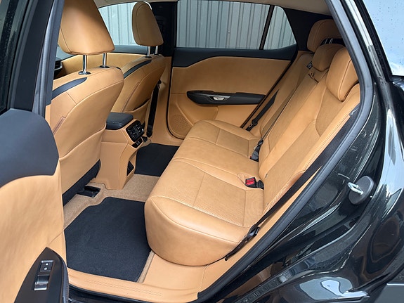 Lexus RZ450e 12 of 26