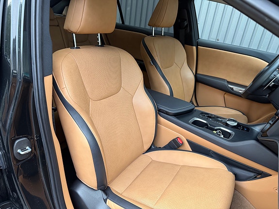 Lexus RZ450e 11 of 26