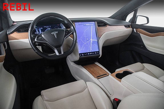 Tesla Model X 11 of 30