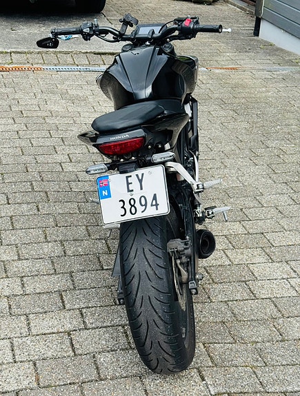 Honda CB 125 R 5 of 9
