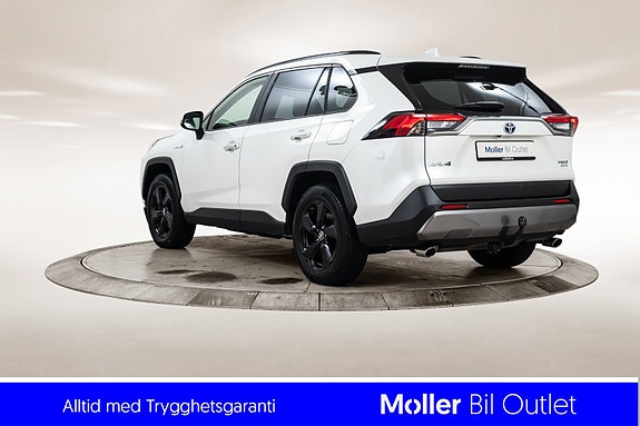 Toyota RAV4 3 of 24