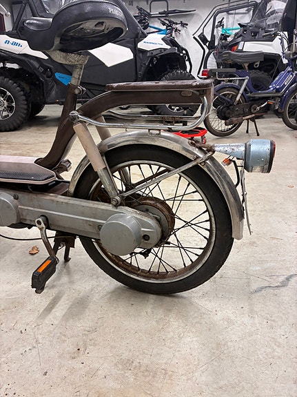 Vespa Bravo 6 of 9