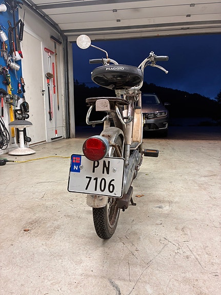 Vespa Bravo 5 of 9