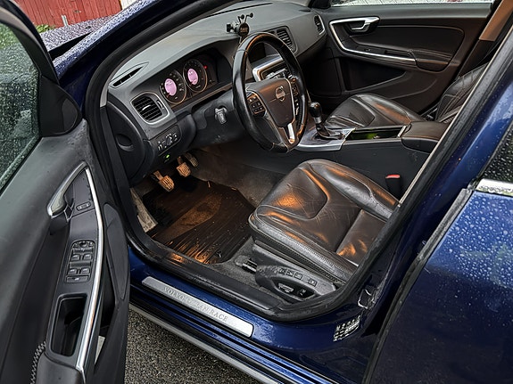 Volvo V60 8 of 18
