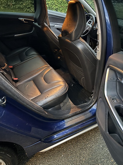 Volvo V60 12 of 18