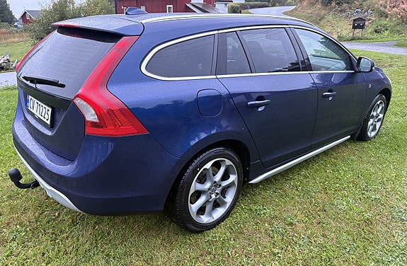 Volvo V60 4 of 18