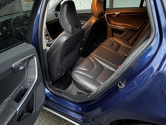 Volvo V60 15 of 18