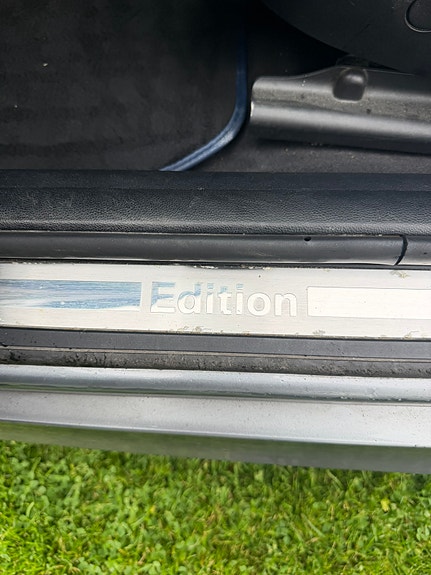 BMW 318d 14 of 16
