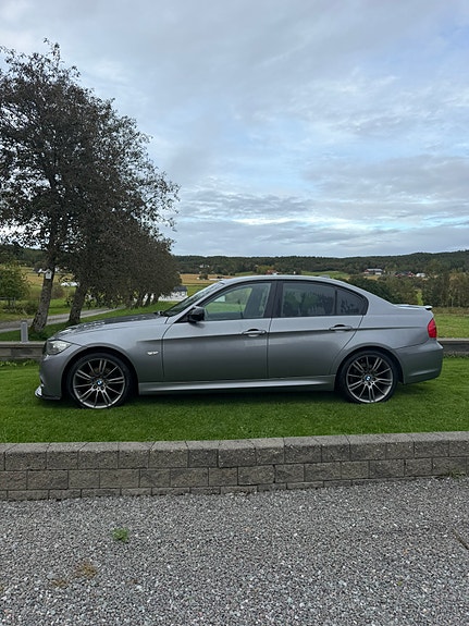 BMW 318d 6 of 16