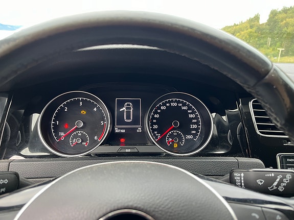 Volkswagen Golf VII 13 of 13