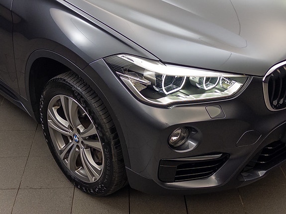BMW X1 3 of 30