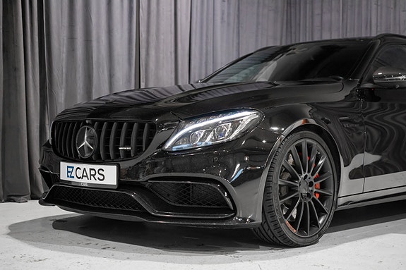 Mercedes-Benz C63 7 of 30