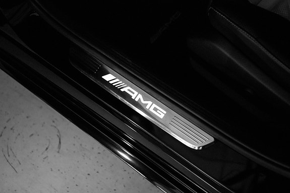 Mercedes-Benz C63 28 of 30