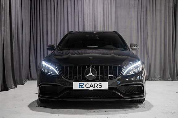 Mercedes-Benz C63 6 of 30