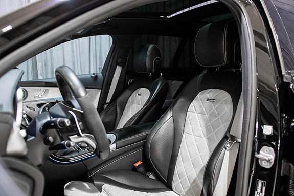 Mercedes-Benz C63 24 of 30