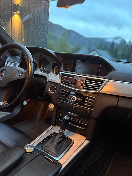 Mercedes-Benz E250 8 of 8