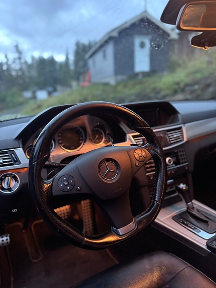Mercedes-Benz E250 5 of 8