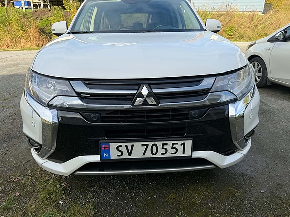 Mitsubishi Outlander 2 of 30