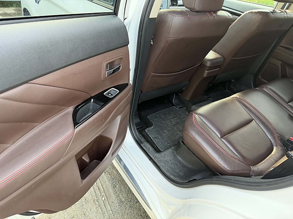 Mitsubishi Outlander 14 of 30