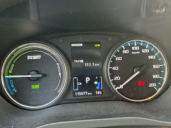 Mitsubishi Outlander 18 of 30