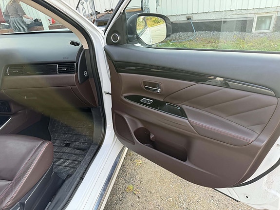 Mitsubishi Outlander 11 of 30