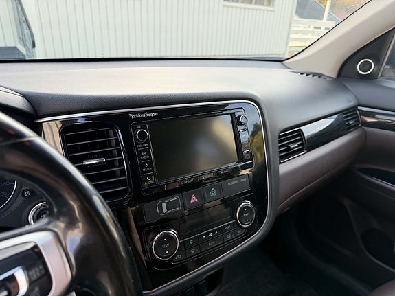 Mitsubishi Outlander 7 of 30