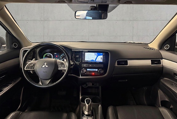Mitsubishi Outlander 16 of 26