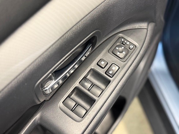 Mitsubishi Outlander 10 of 26