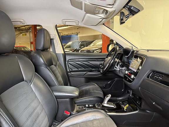 Mitsubishi Outlander 22 of 30