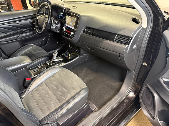 Mitsubishi Outlander 20 of 30