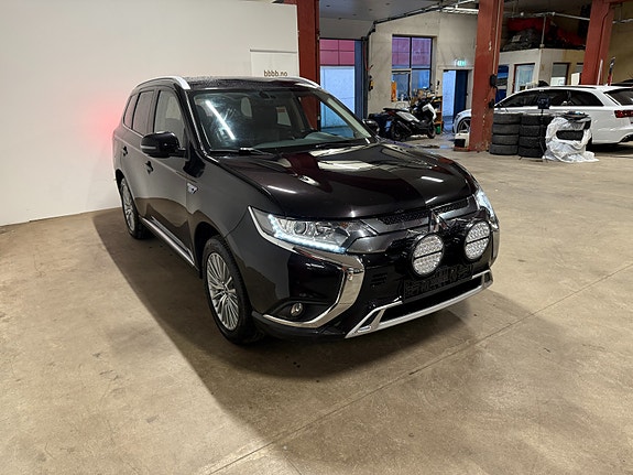 Mitsubishi Outlander 4 of 30
