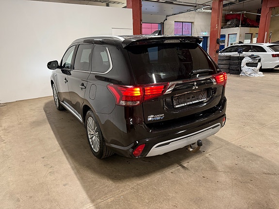 Mitsubishi Outlander 13 of 30